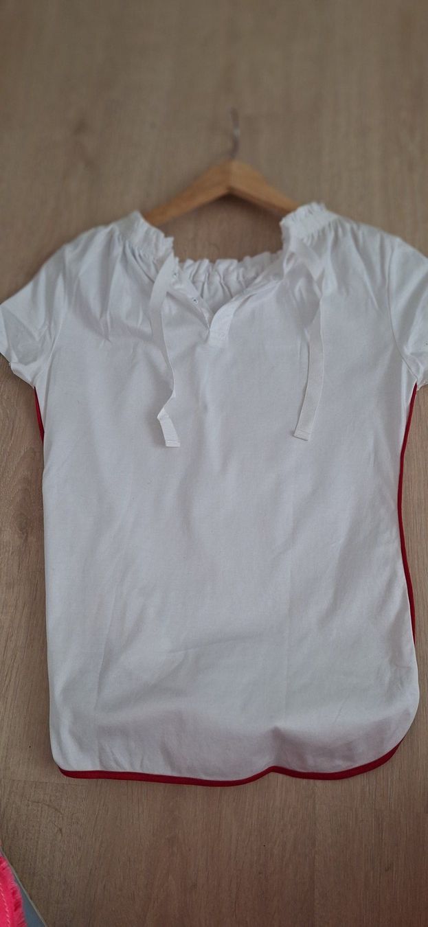 Dolce & Gabbana T-shirts: Dolce & Gabbana - Tshirt mit Perlen – D'occasion à Granges VS par dan_6bcm 1