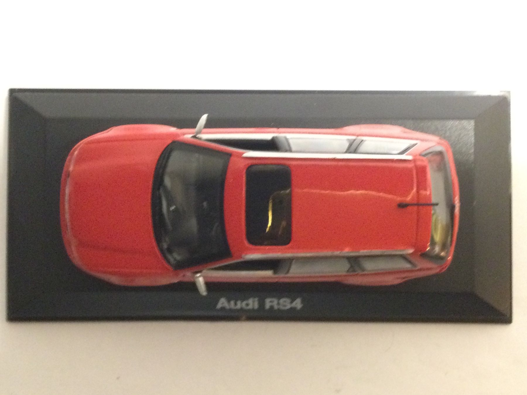 Audi Modellautos: Minichamps 1:43 Audi RS4 Rot 2000 – Gebraucht aus Herisau von cacamarena09 5
