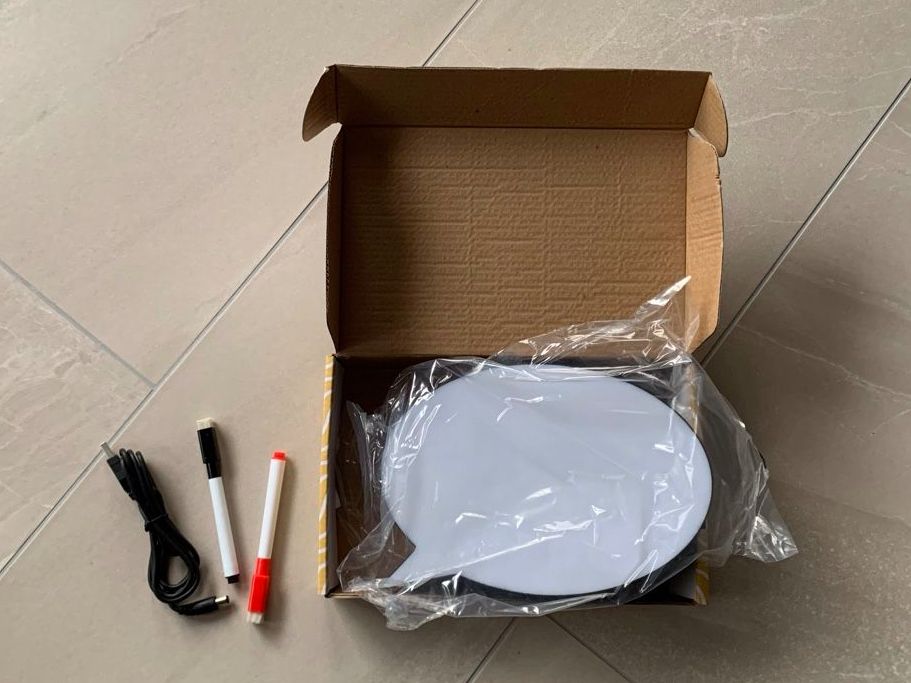 Tutte le decorazioni: LED Leuchttafel Speech Bubble Dekolampe neu – Nuovo e nell'imballaggio originale da Giswil venduto da Pingu109 1