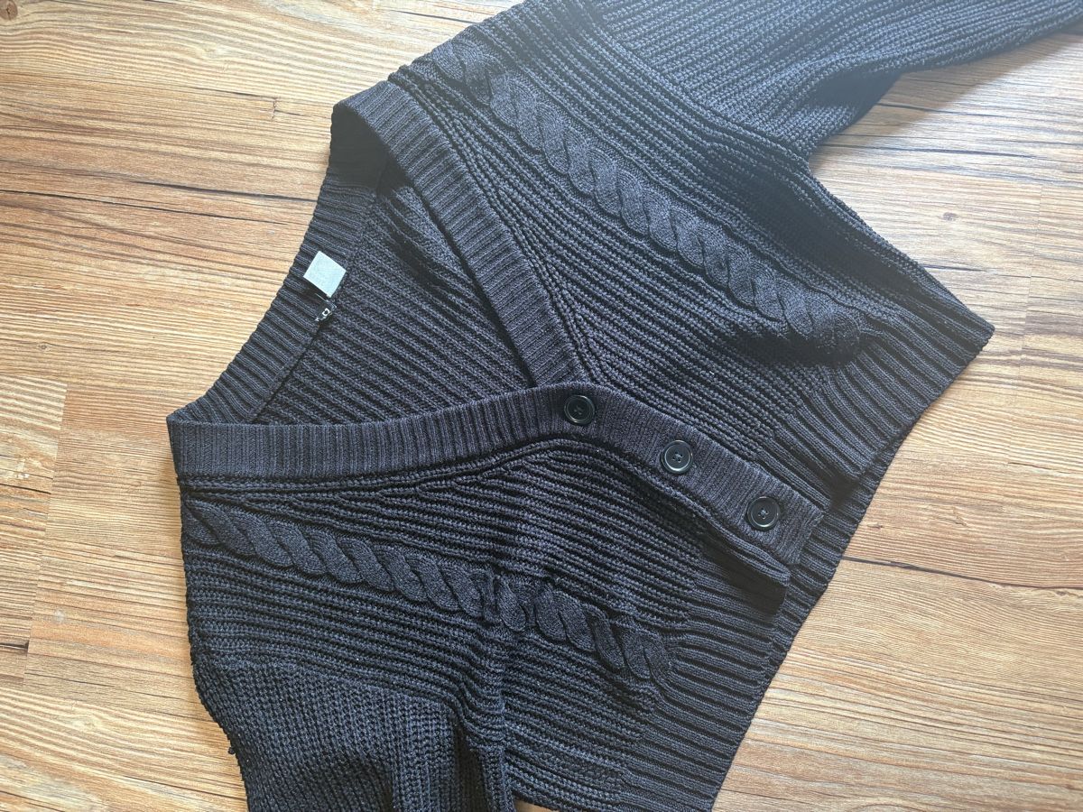H&M Giacche: Schwarzer Cardigan Gr. S – Usato da Grindelwald venduto da Kikaa99 1
