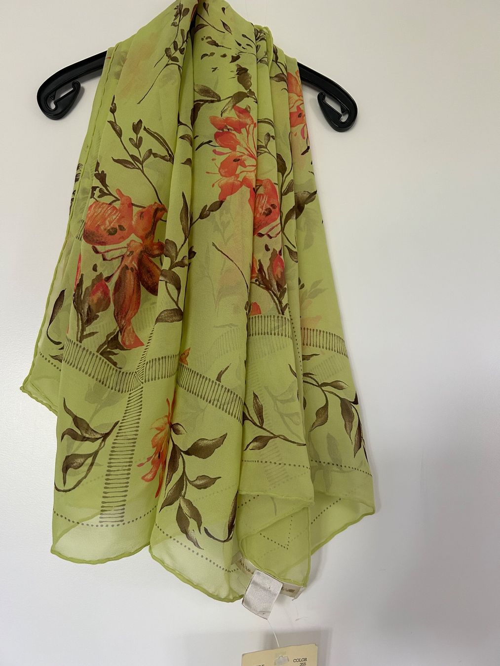 Foulard & Sciarpe: Dana Buchman Silk Tuch – Nuovo (secondo la descrizione) da Feuerthalen venduto da Anna_Swift
