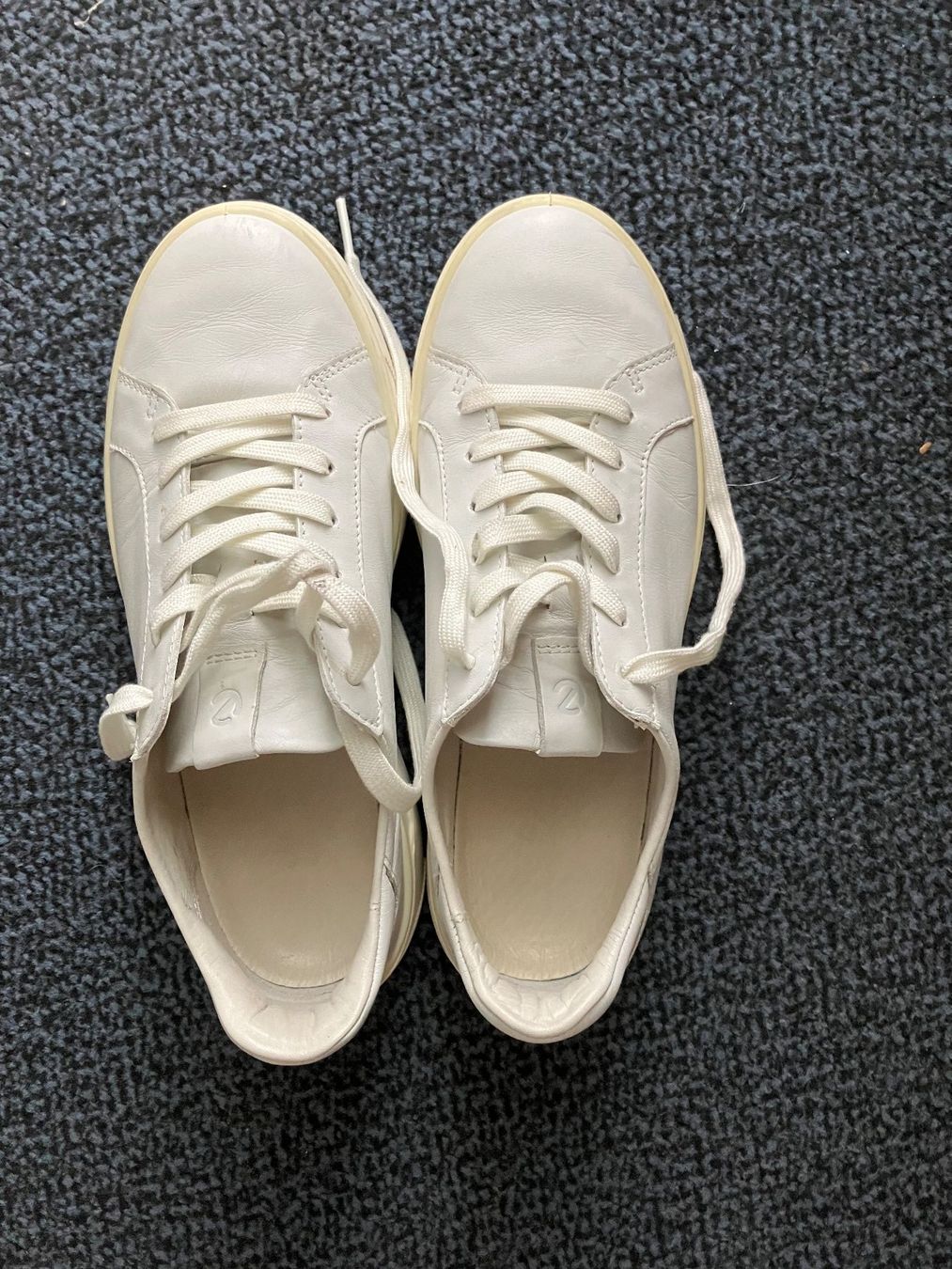Ecco Scarpe da donna: Ecco Damen weisse Sneakers – Usato da Wettingen venduto da Tigabella