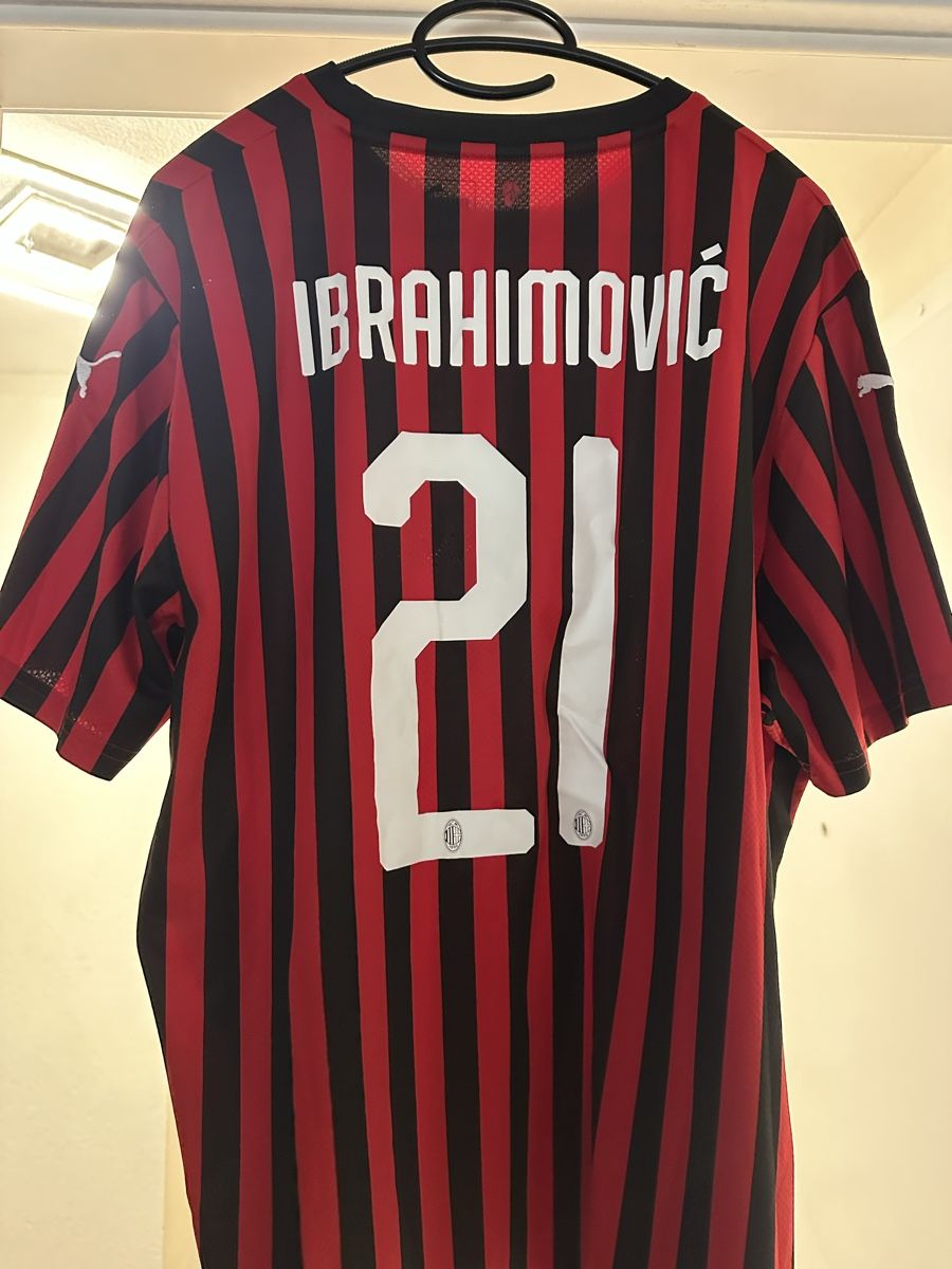 Puma Canottiere & Pantaloni: Maillot officiel Ibrahimovic XL – Nuovo (secondo la descrizione) da Grancy venduto da arn_lmj6 1