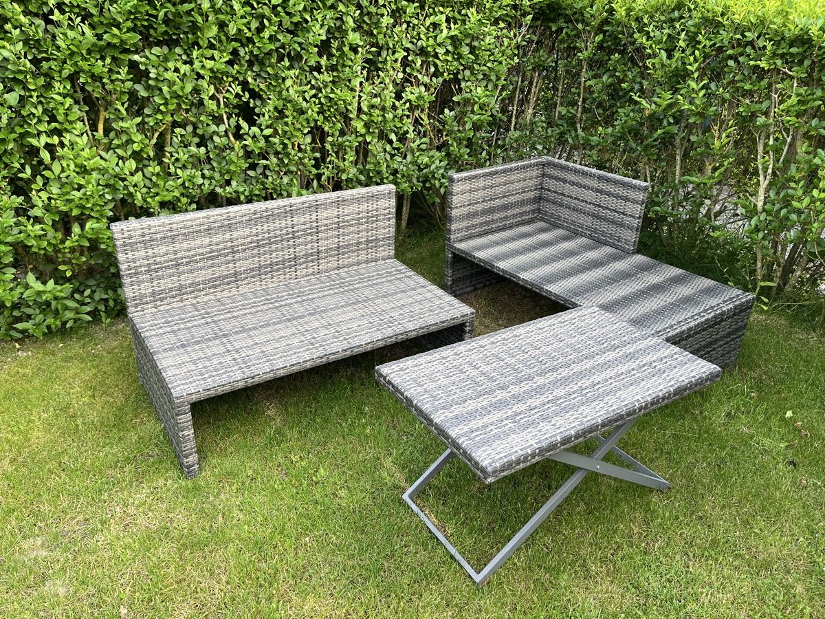 Sofas: Gartenlounge Polyrattan Ecksofa mit Tisch  - top Zustand – Gebraucht aus Jegenstorf von rotondaro_g 2