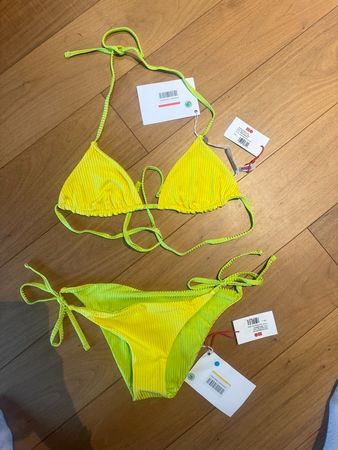 last chance till 28 Aug Solid and Striped reversible bikini