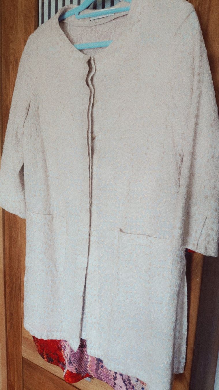 Jacken: Halblange Jacke hellbeige – Gebraucht aus Tägerwilen von intesan