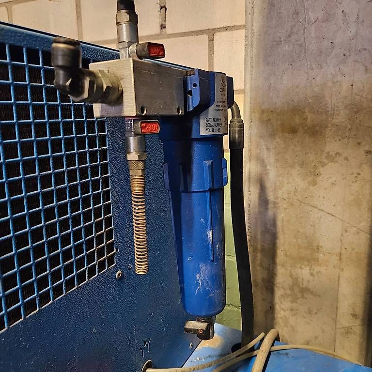 Compressori: compresseur à vis Parise – Usato da Neuchatel venduto da swytz 3