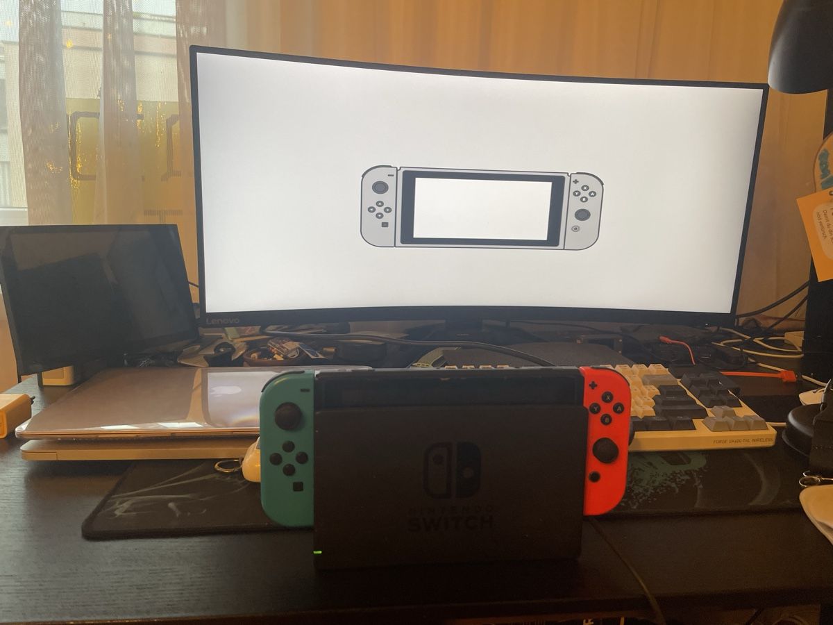 Nintendo Console: Nintendo Switch V2 im gebrauchten Zustand – Usato da Wädenswil venduto da dai_2bcv