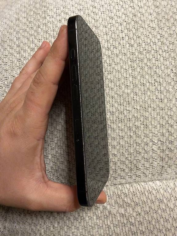 Telefoni cellulari / Smartphones: iphone 16 Pro 128gb – Usato da Zürich venduto da vul_qxs7 2