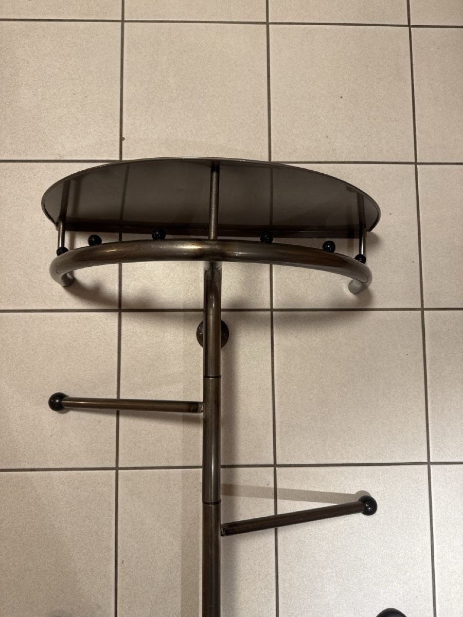 Guardaroba: Gratis Garderobe aus Metall – Usato da Rickenbach LU venduto da Trixis65 2