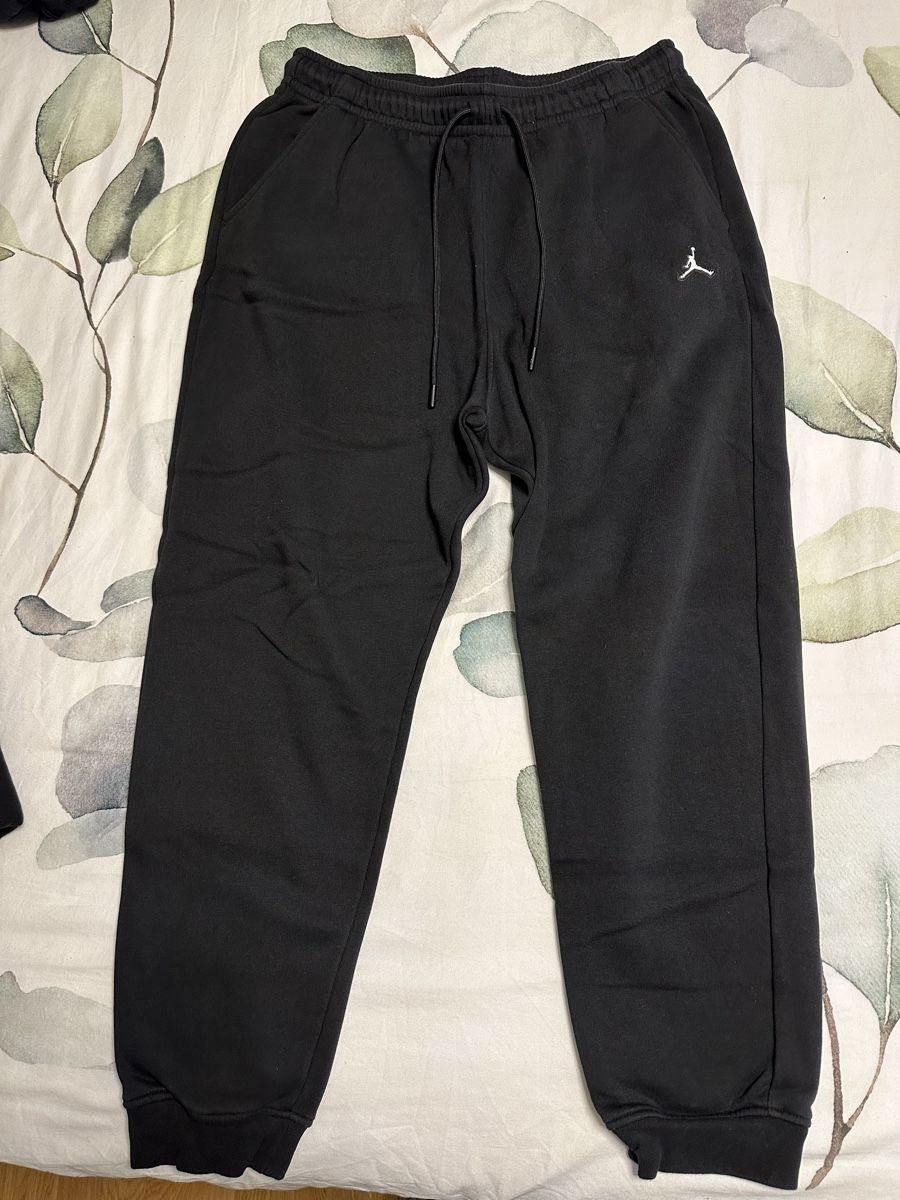 Jordan Pantaloni: Jordan Hose + Pullover – Nuovo (secondo la descrizione) da Liestal venduto da fcbarcelona92