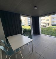 White Table in good condition