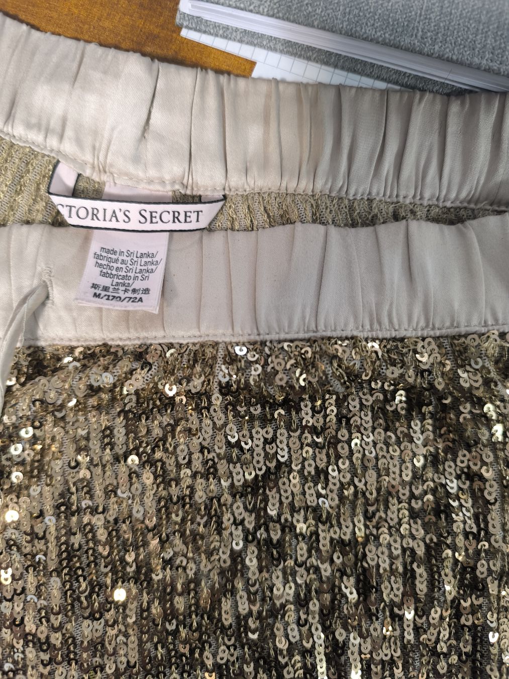 Victoria's Secret Pantaloni: victoria secret glitzer Hotpants – Usato da Zürich venduto da Italy2001