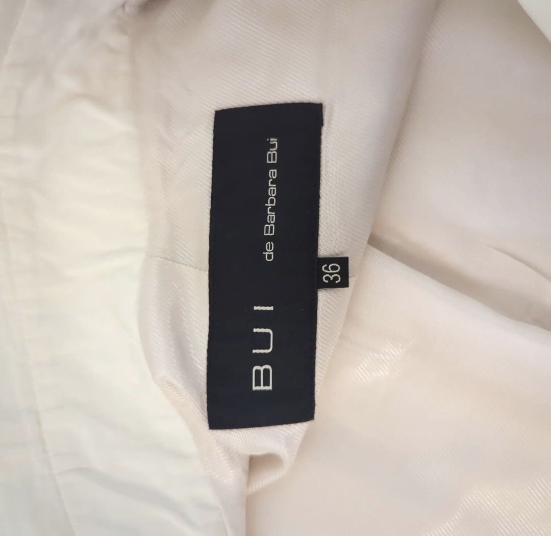 Cappotti: Trench-coat BUI de Barbara Bui blanc cassé - Taille 36 – Usato da Le Locle venduto da sAm_2112 1