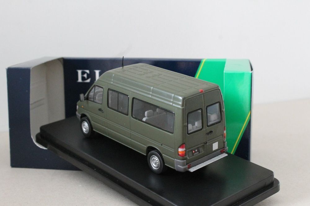 Mercedes-Benz Modellini d'auto: Mercedes-Benz Sprinter Minibus Phase II 2000-2002 "Schweizer – Nuovo e nell'imballaggio originale da Gerlafingen venduto da espero88 7