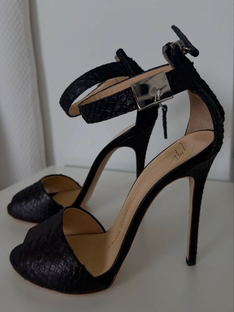Zanotti Chaussures femmes: Giuseppe Zanotti Leather Heels – Neuf (Voir description) à Lyss par francesca.g 1