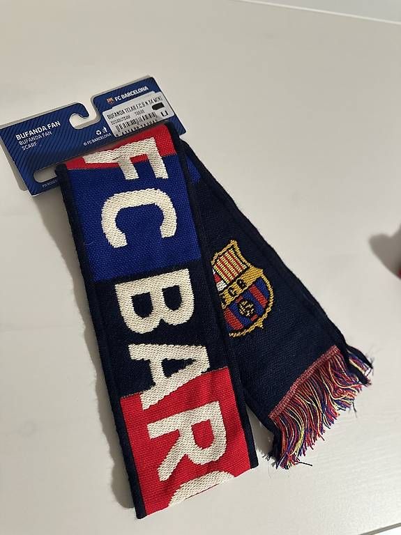 Foulard & Sciarpe: Original Barcelona Schal & Socken – Usato da Uzwil venduto da nana.93