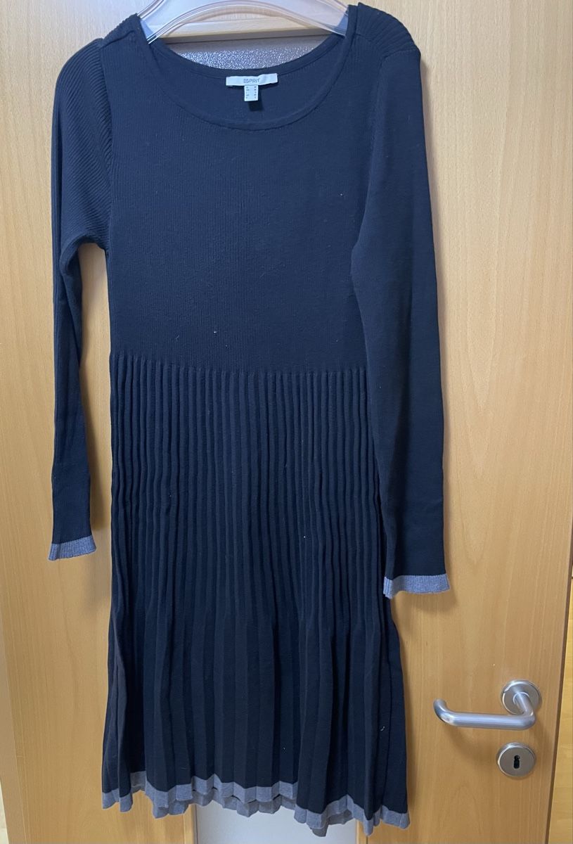 Esprit Vestiti: Schwarzes Strickkleid von Esprit, Grösse M – Usato da Mauren venduto da ste_t6yg 2