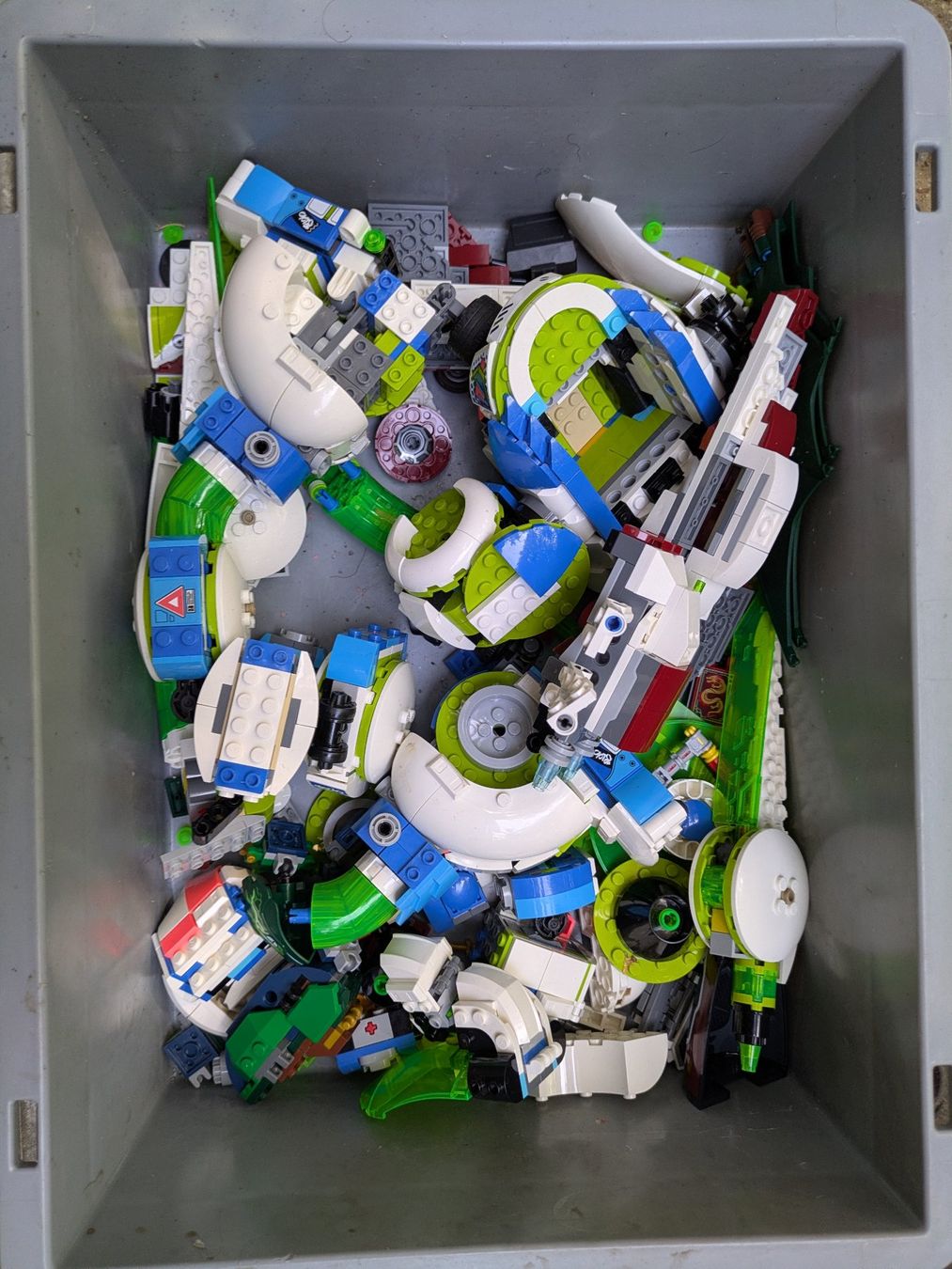 Lego Jouets: Kiste mit LEGO Teile – D'occasion à Binningen par Smile-46