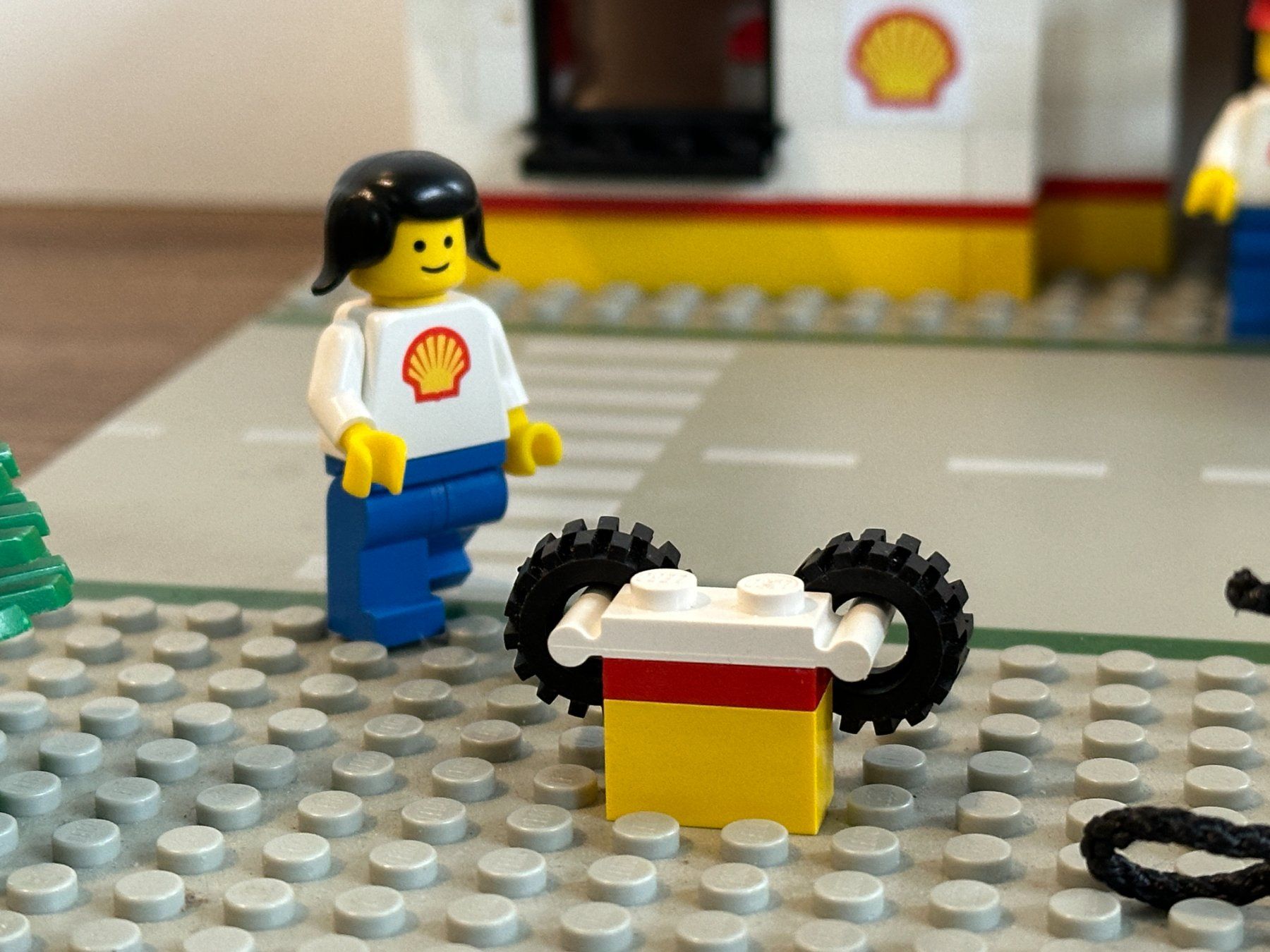 Lego Baukästen: Lego Shell Garage Set 377 – Gebraucht aus Belp von  3