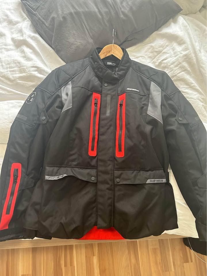 Giacche: · Veste moto SPID – Nuovo (secondo la descrizione) da Lausanne venduto da mal_2nl5 1