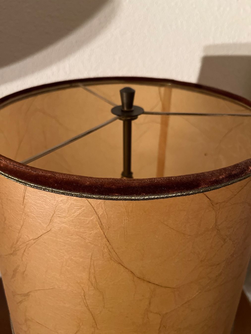Lampen: Vintage Tischlampe mit Papierschirm – Gebraucht aus Luzern von Jiggy_8898 3