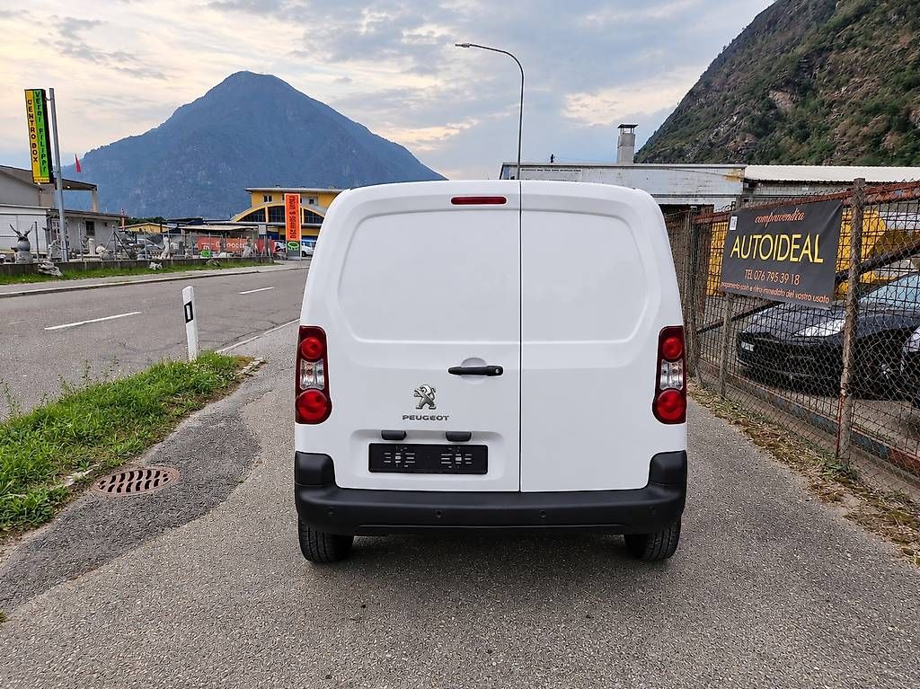 Veicoli commerciali: PEUGEOT PARTNER DEL 2017 COLLAUDATA  – Usato da Biasca venduto da autolowcost 2
