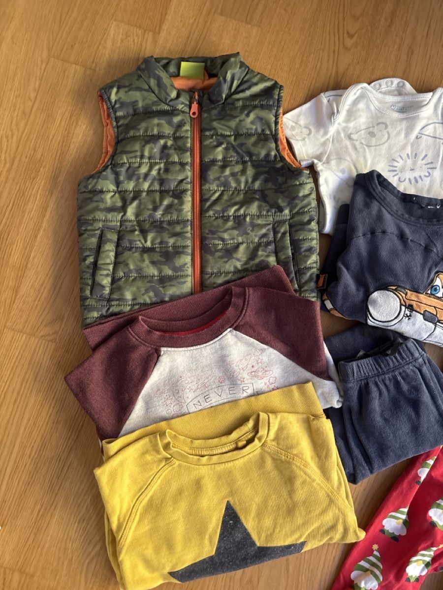 Lotti & Set di vestiti:  Kleider Set 86/92 – Usato da Untervaz venduto da Efri33 1