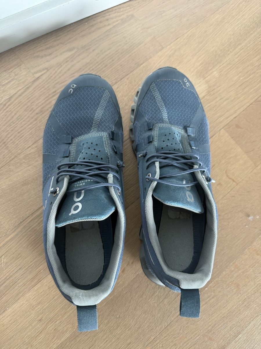 On Chaussures hommes: On Cloud Waterproof Laufschuhe Gr. 37.5 – D'occasion à Ottenbach par Suni_82 5