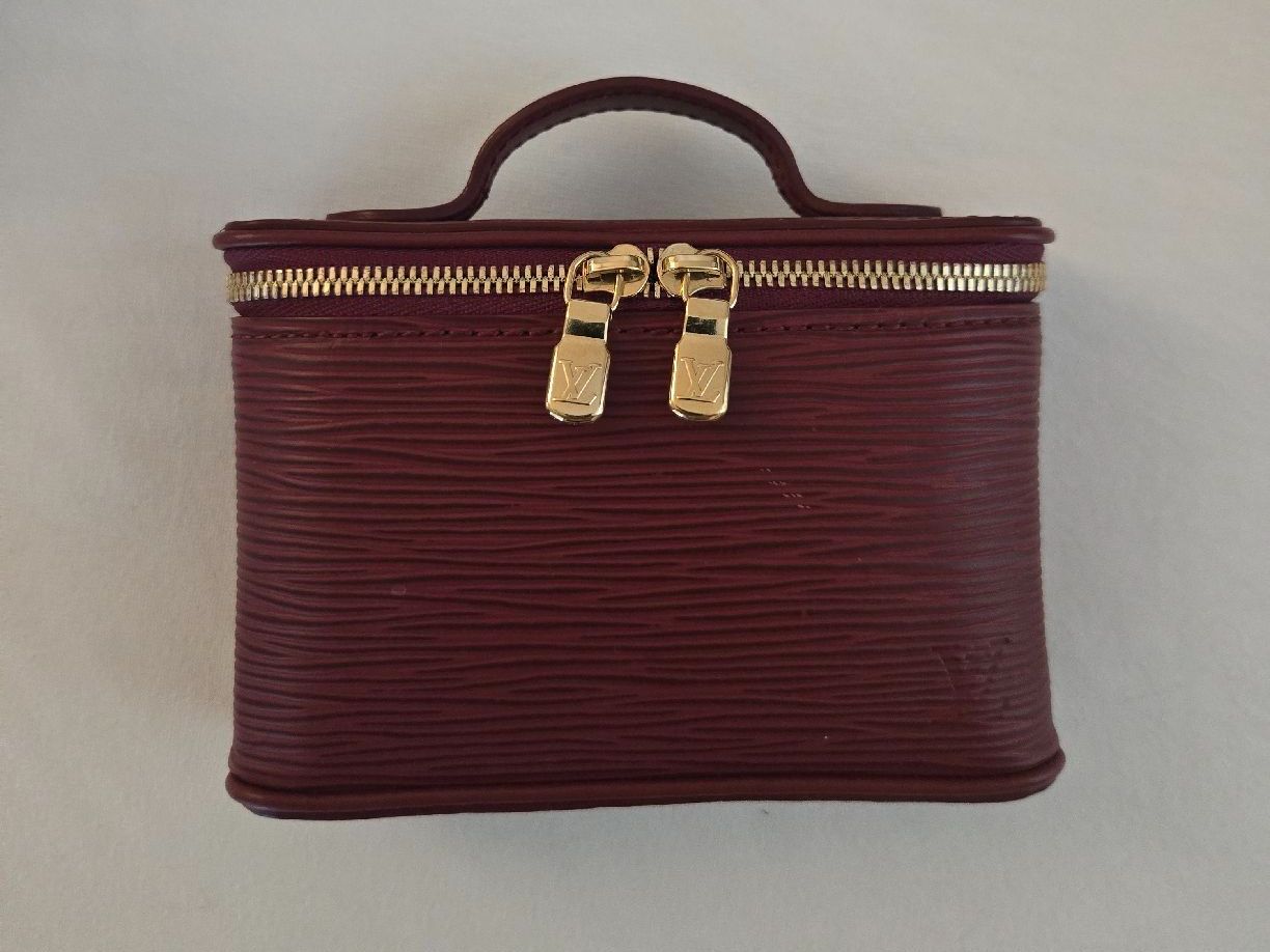 Louis Vuitton Kosmetikkoffer: Nice Beauty Louis Vuitton - Fullset – Neu (gemäss Beschreibung) aus Rorschacherberg von lexamo94 2