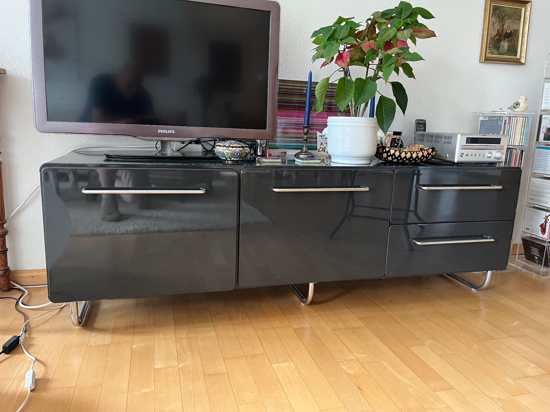 Mobili TV: Schwarzes Sideboard – Usato da Zürich venduto da embruko