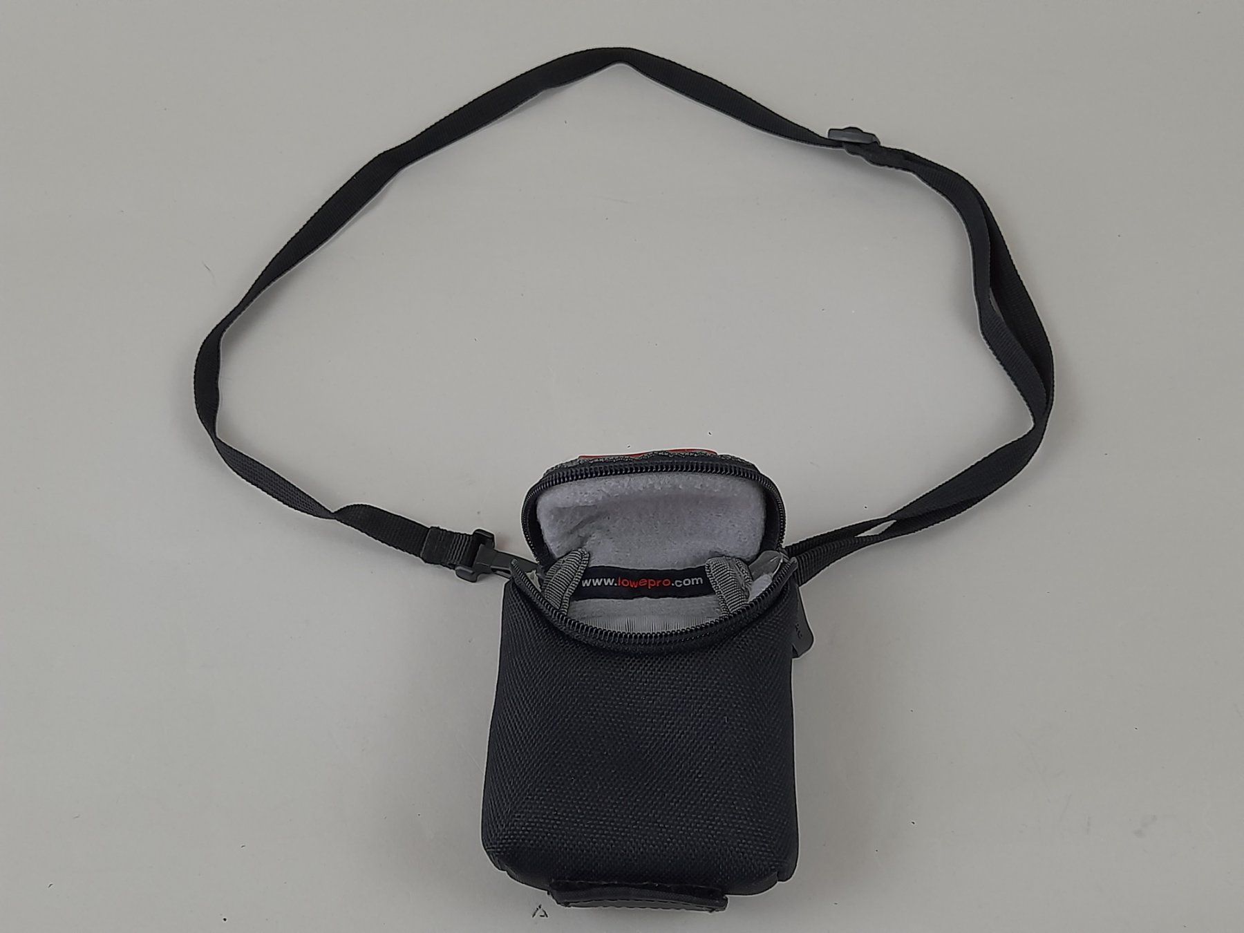 Lowepro Borse: LOWEPRO D-Res 25AW Kameratasche – Usato da Liebefeld venduto da Restwert_Liebefeld 1