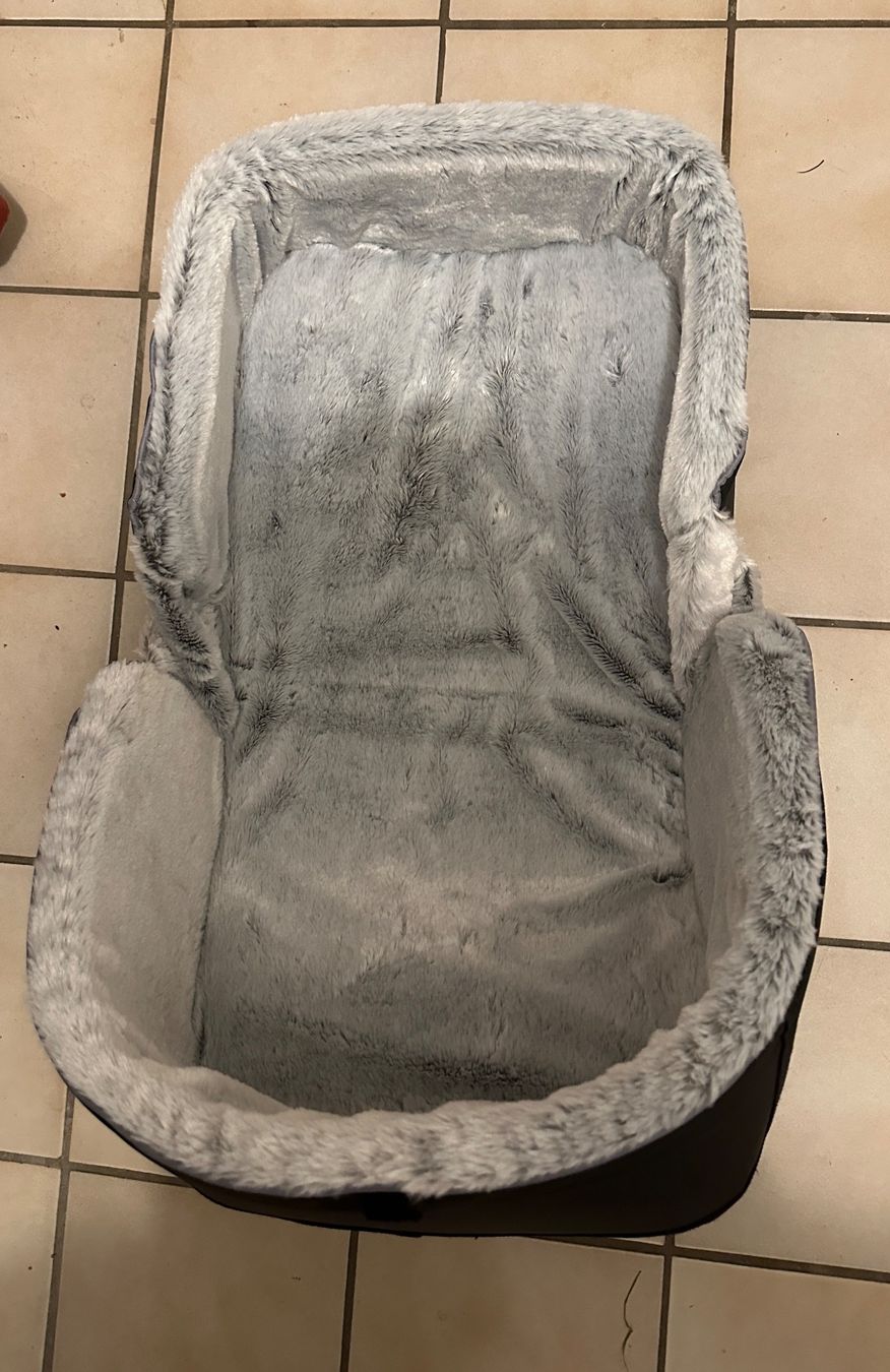 Cucce & Letti: Lit de transport pour chien et chat neuf – Nuovo (secondo la descrizione) da Boussens venduto da sko_9w6t 2
