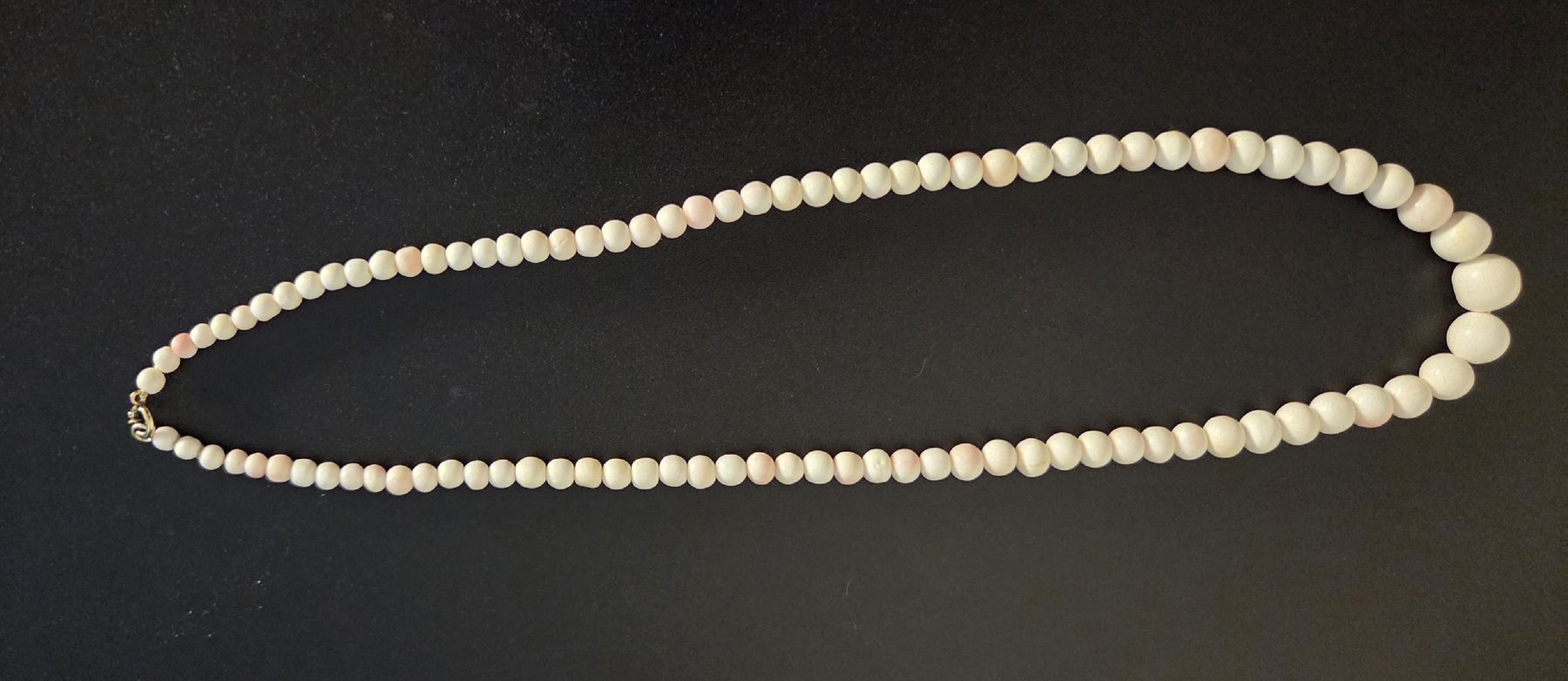 Ketten: Weiss-Rosa Korallenkette – Gebraucht aus Allenwinden von pro_nmg9