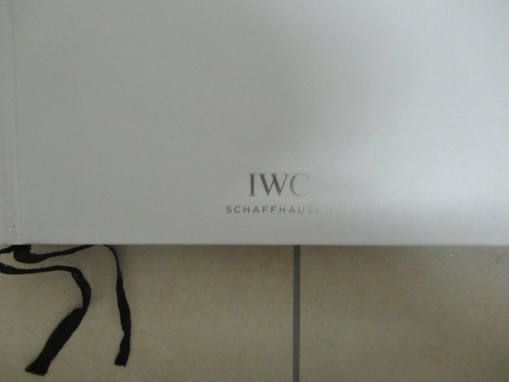 Documenti: IWC Uhren Katalog Prospekt 2017 / 2018 – Usato da Landquart venduto da Jing 1