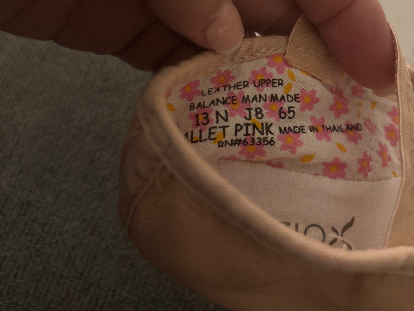 Schuhe für Mädchen: NEUE Leder-Ballettschläppli Gr. 30 5 der Marke Capezio – Neu und originalverpackt aus Urdorf von leoale 5