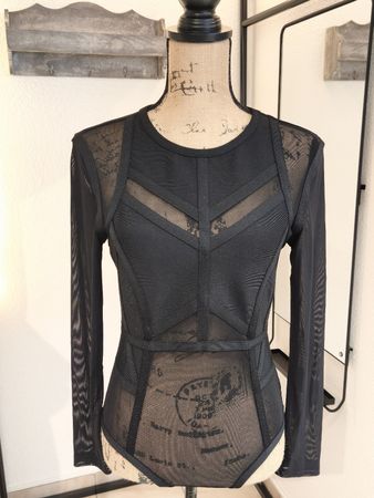 Missue Body schwarz mit Netz-Einsätzen Grösse M neuwertig