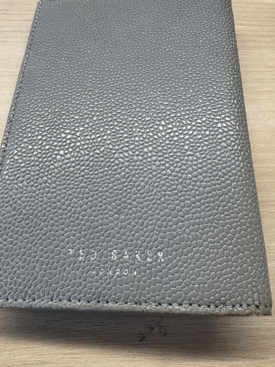 Ted Baker Portemonnaie: Ted Baker Passport Holder – Gebraucht aus Clarens von Ian_calvin 5
