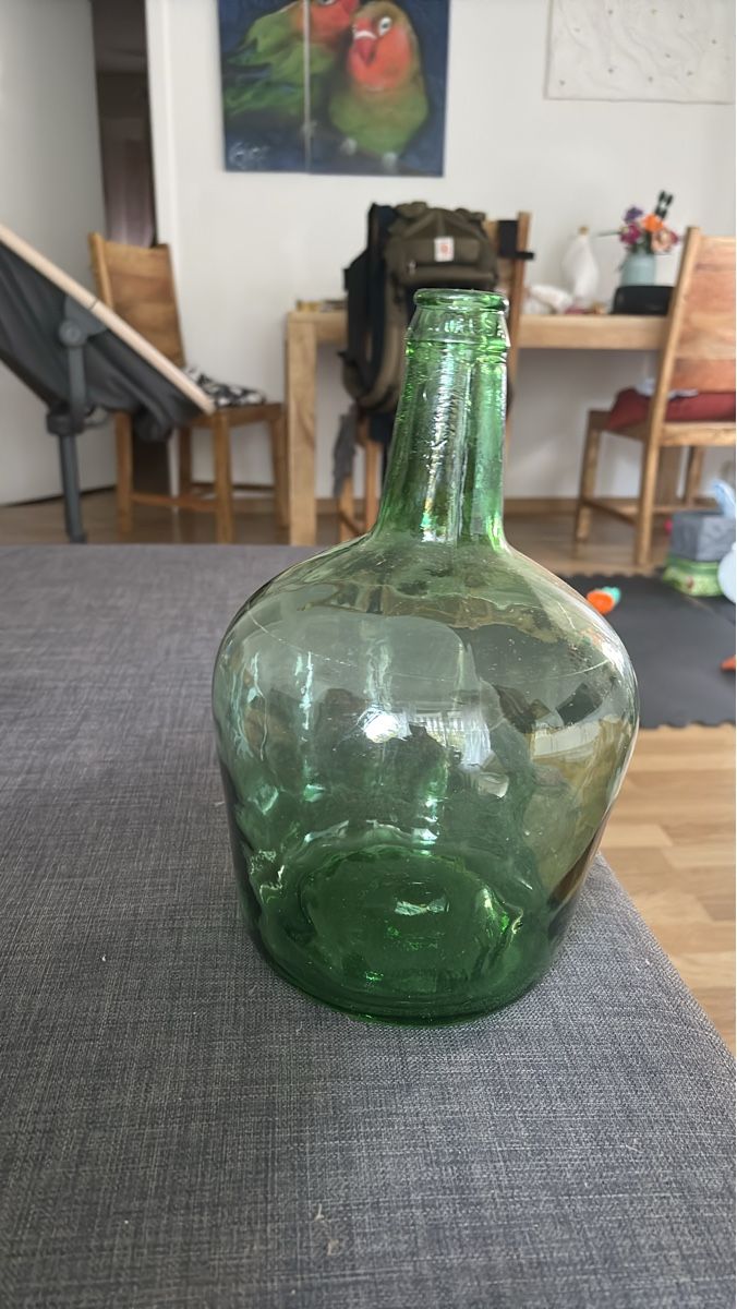 Altro in Stoviglie & Bicchieri: Dekorative Glasflasche grün gebraucht – Usato da Zürich venduto da wie_p6fw