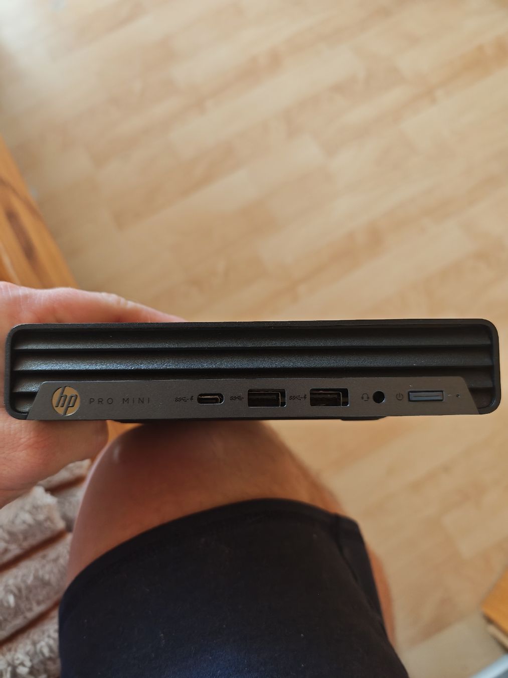 Hewlett Packard PC: HP Elite mini 800 G9 mit schaden – Usato da Sarnen venduto da Laut_musik