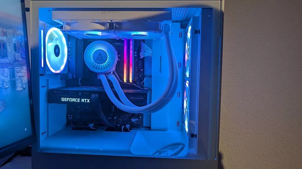 PC: GAMING PC – Usato da Epsach venduto da RM96