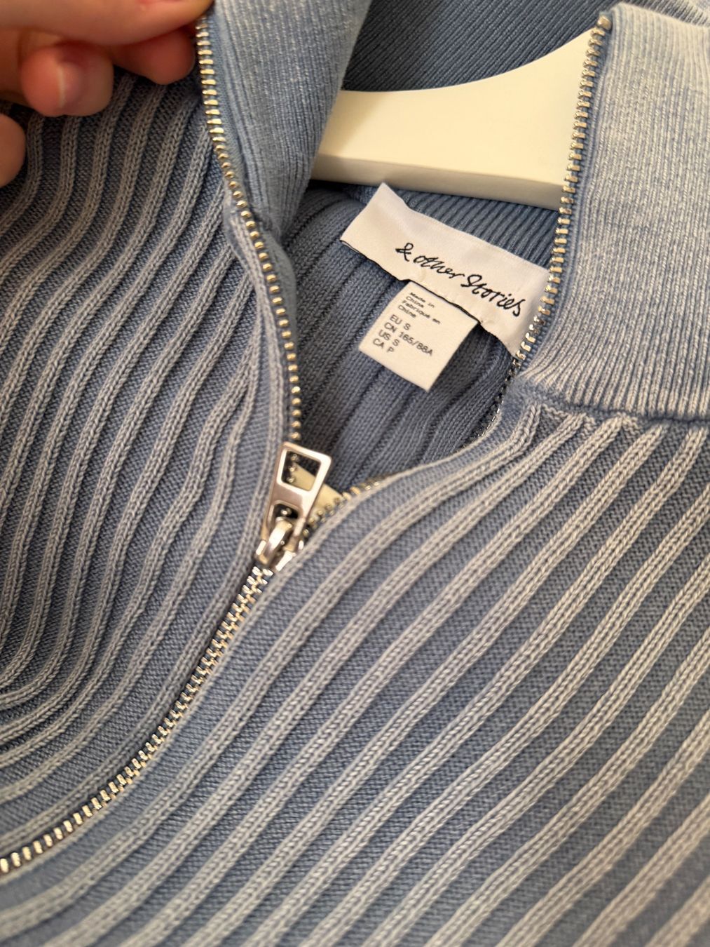 Other Stories Giacche: Zip-Jacke / Pullover von & Other Stories – Nuovo (secondo la descrizione) da St.Gallen venduto da emm_9ydh 2