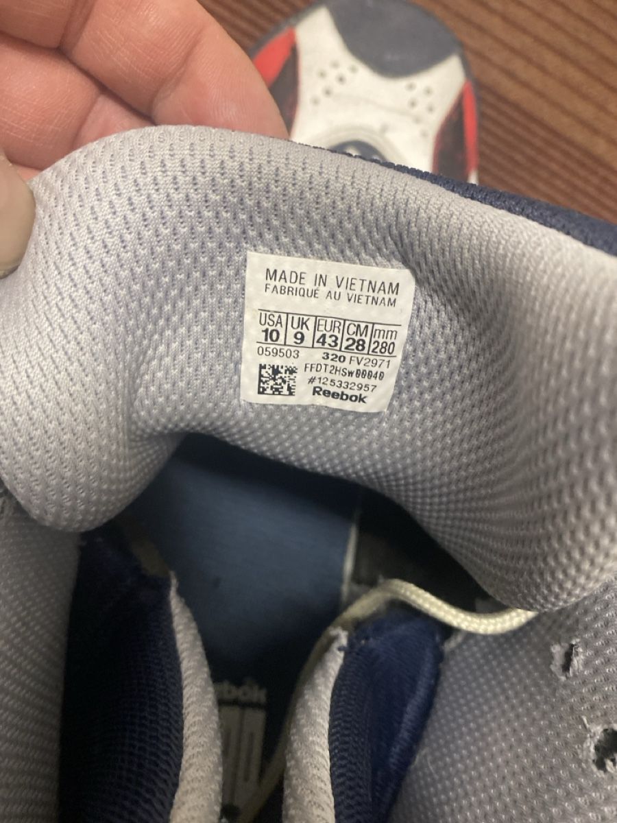 Herrenschuhe: Reebok Basketballschuhe – Gebraucht aus Zürich von PrBn 2