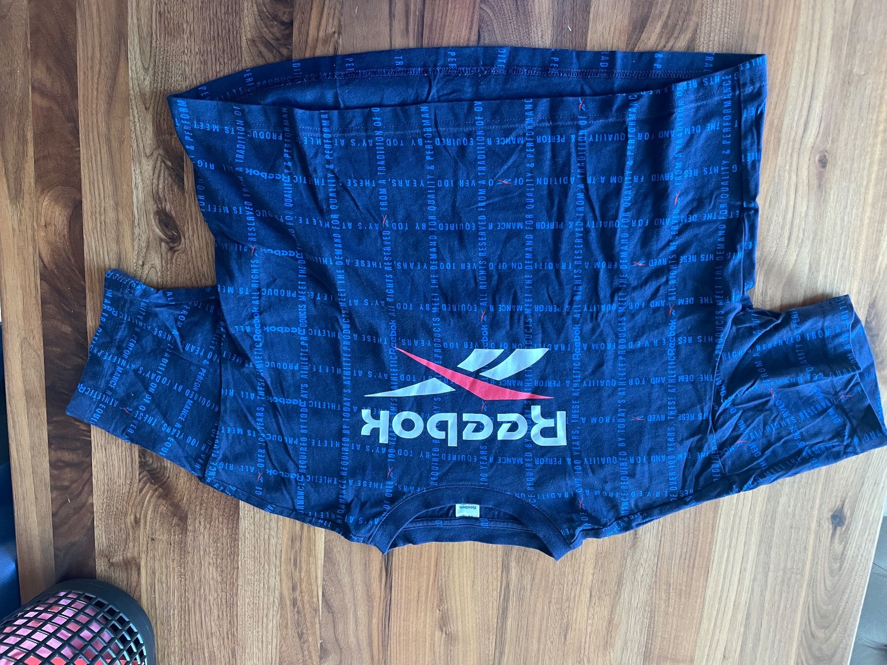 Reebok T-shirt: Shirt Reebok – Usato da Au ZH venduto da Lacocoon 1