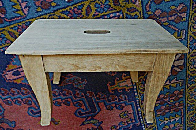 Hocker: Antikes Holz Schemeli s. schön – Gebraucht aus Effretikon von Heimstudio 2