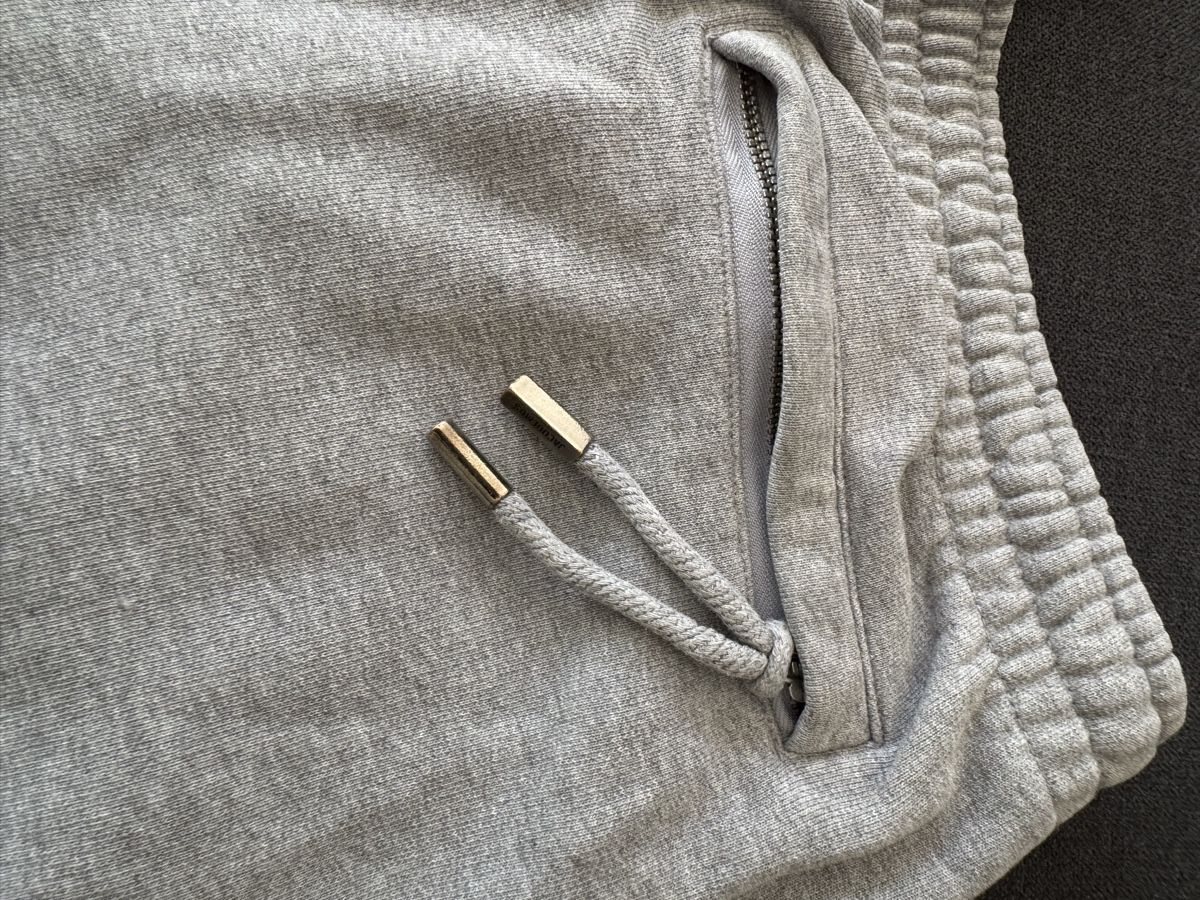 Jacquemus Pantalons: Jogging gris Jacquemus  – D'occasion à Genève par pre_9tyc 1