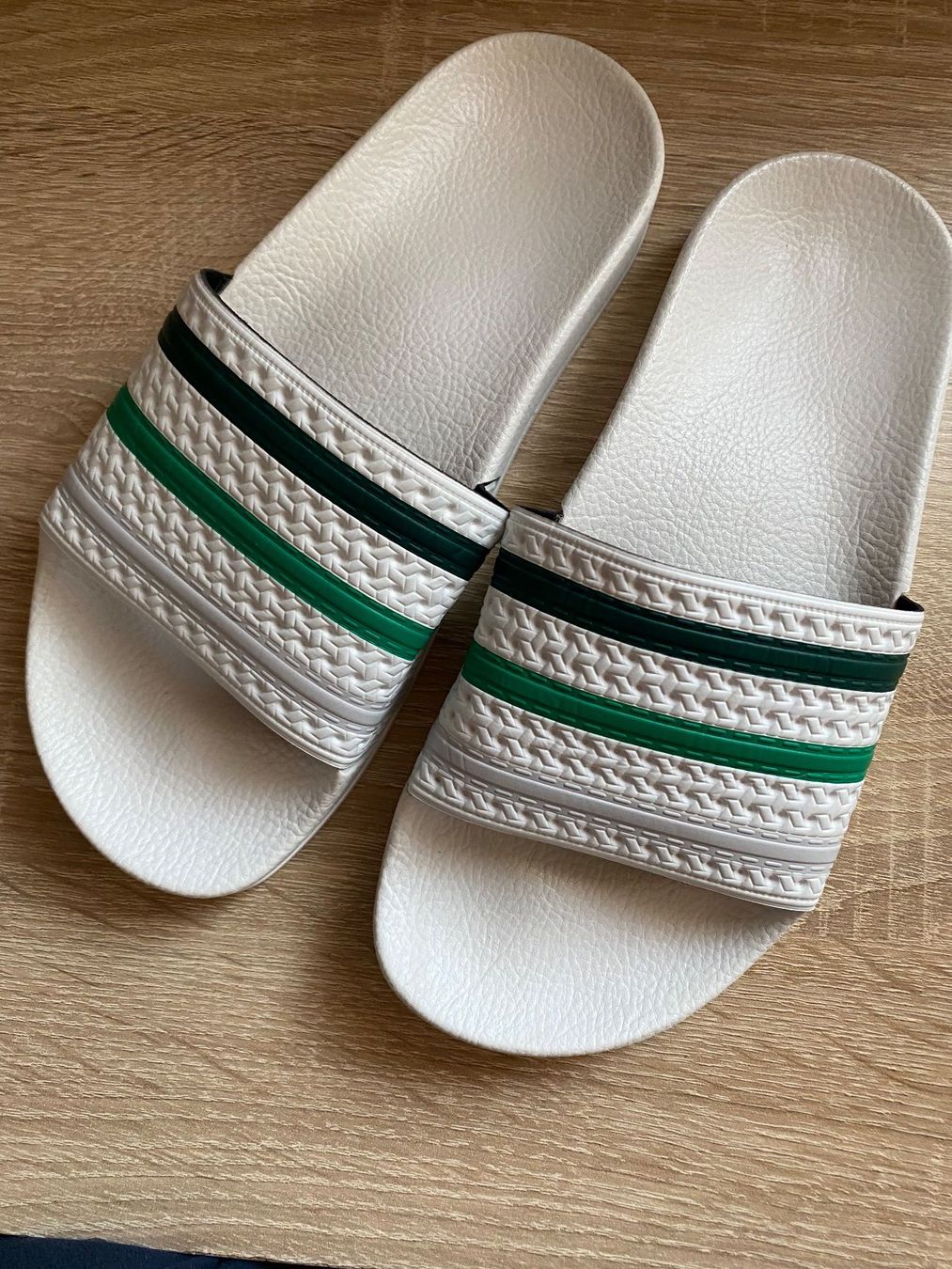 Adidas Scarpe da donna: Badeschuhe Adidas Gr.37 – Usato da Bösingen venduto da Trigusik 1