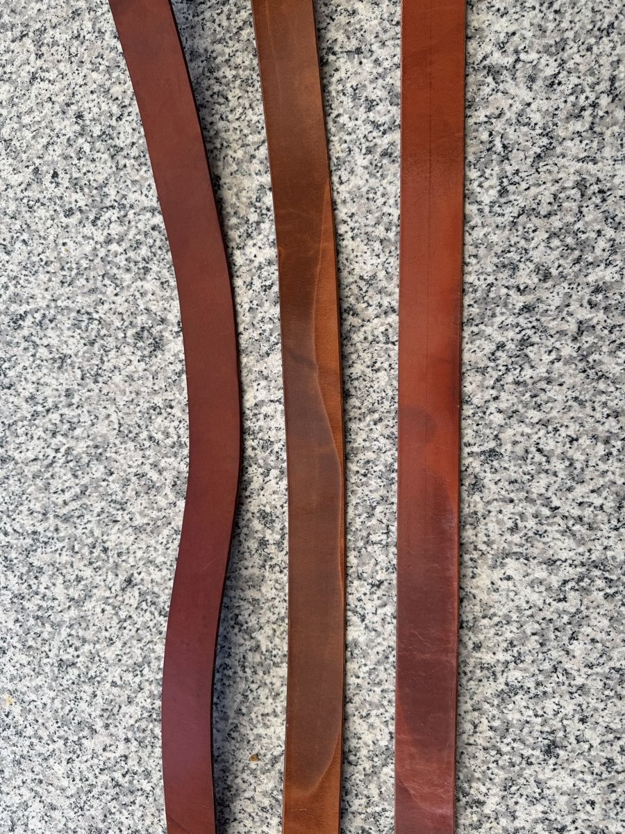 Armée suisse Ceintures: Originale Leder Offiziersgürtel Schweizer Armee – D'occasion à Bern par Porcofidelio 1
