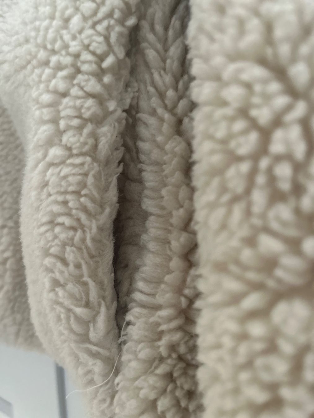 H&M Jacken: H&M Teddyjacke – Gebraucht aus Dättwil AG von fio_d76l 5