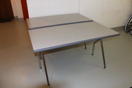 Tisch/Tische, zusammenklappbar! Einfach ideal für ein Fest!